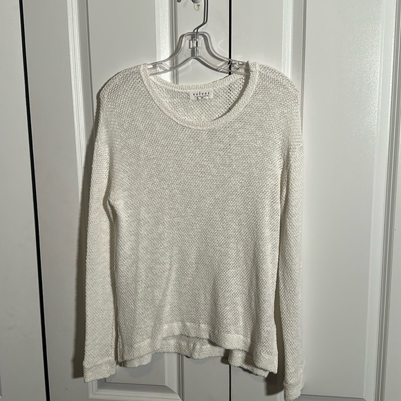 Velvet by Graham & Spencer ivory loose knit scoop neck split hem sweater, XS - Picture 1 of 6